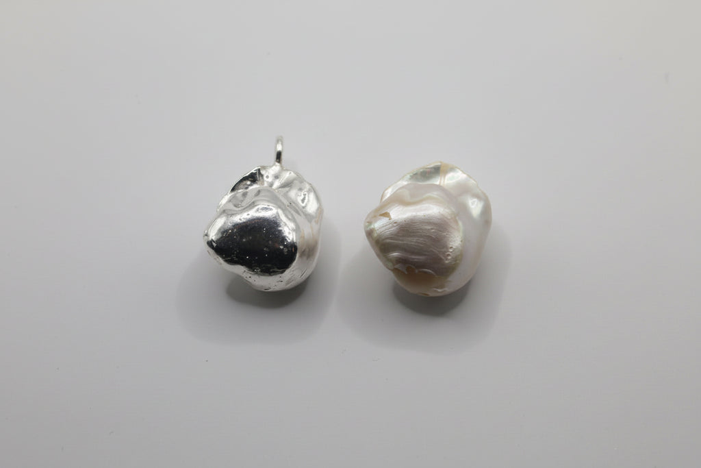 Silver Baroque Pearl Pendant (Design 2)