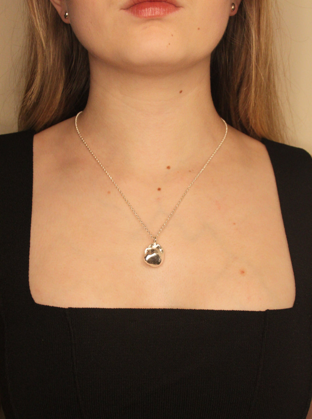 Silver Baroque Pearl Pendant (Design 2)