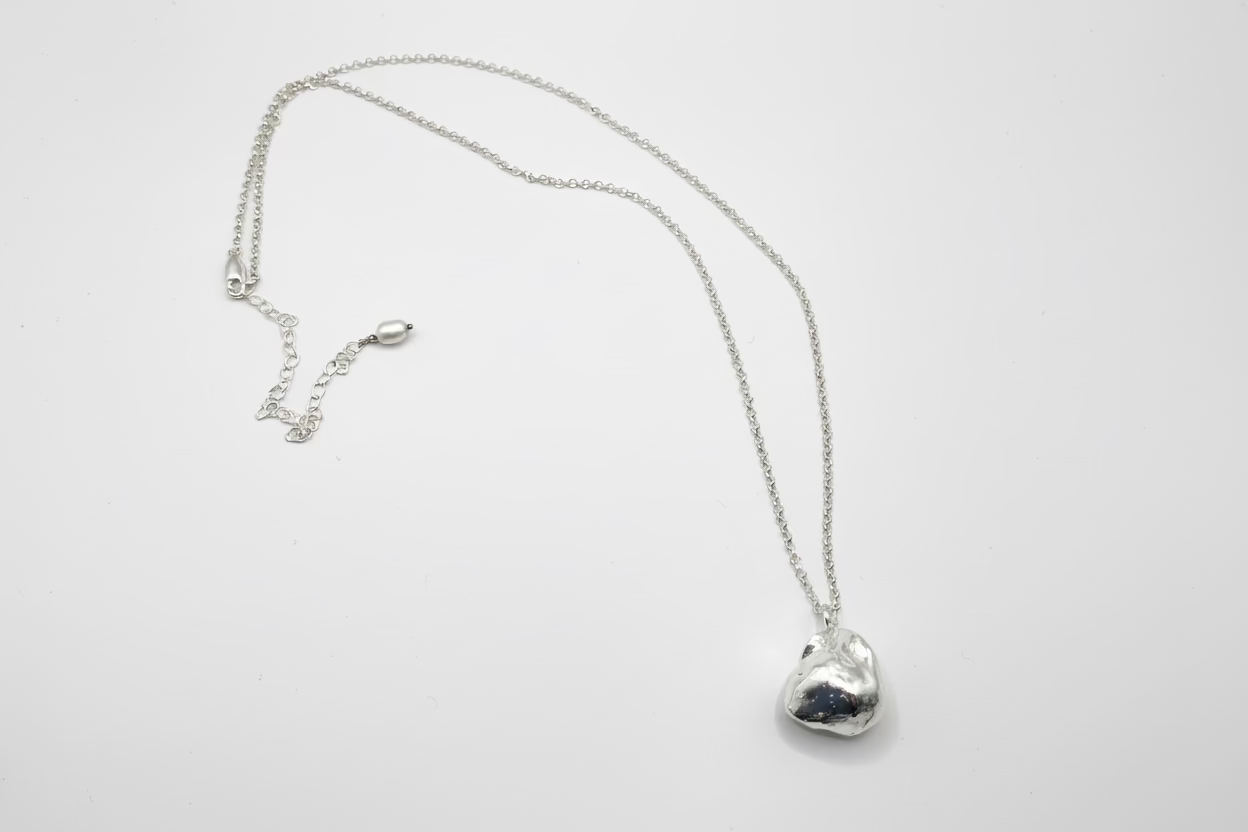 Silver Baroque Pearl Pendant (Design 2)